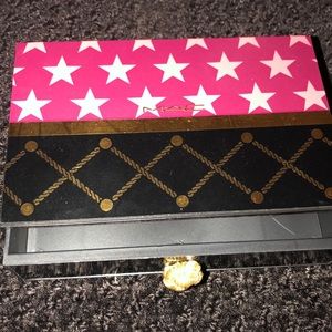 MAC Limited Edition Holiday Box